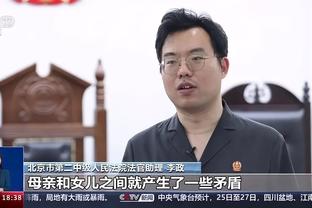 罗马诺：枪手和莱昂纳多没有具体谈判；律师仍在处理曼联收购事宜